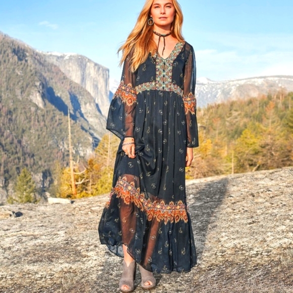 🌿SUNDANCE BOHO MAXI DRESS🌿 - Picture 3 of 9